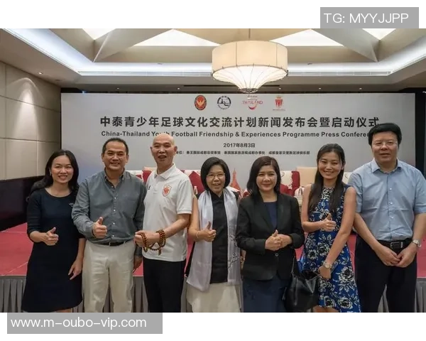 李伯清足球队：团结拼搏展现青春风采的足球梦之旅